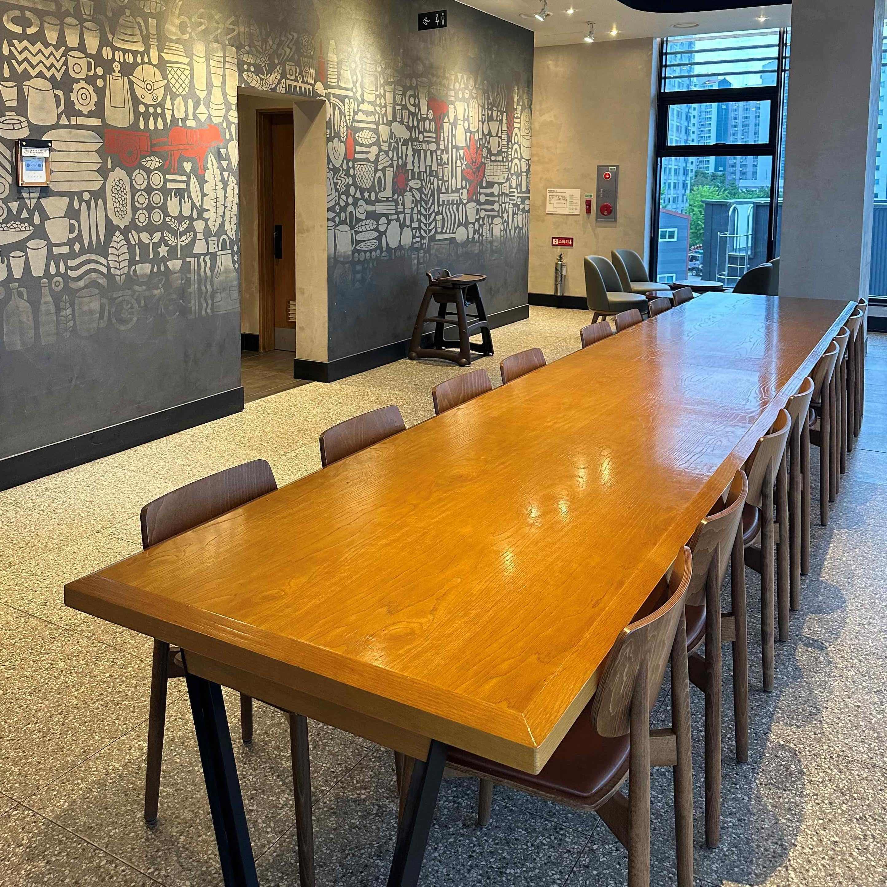 Starbucks Dongtan Neung-dong — photo 4