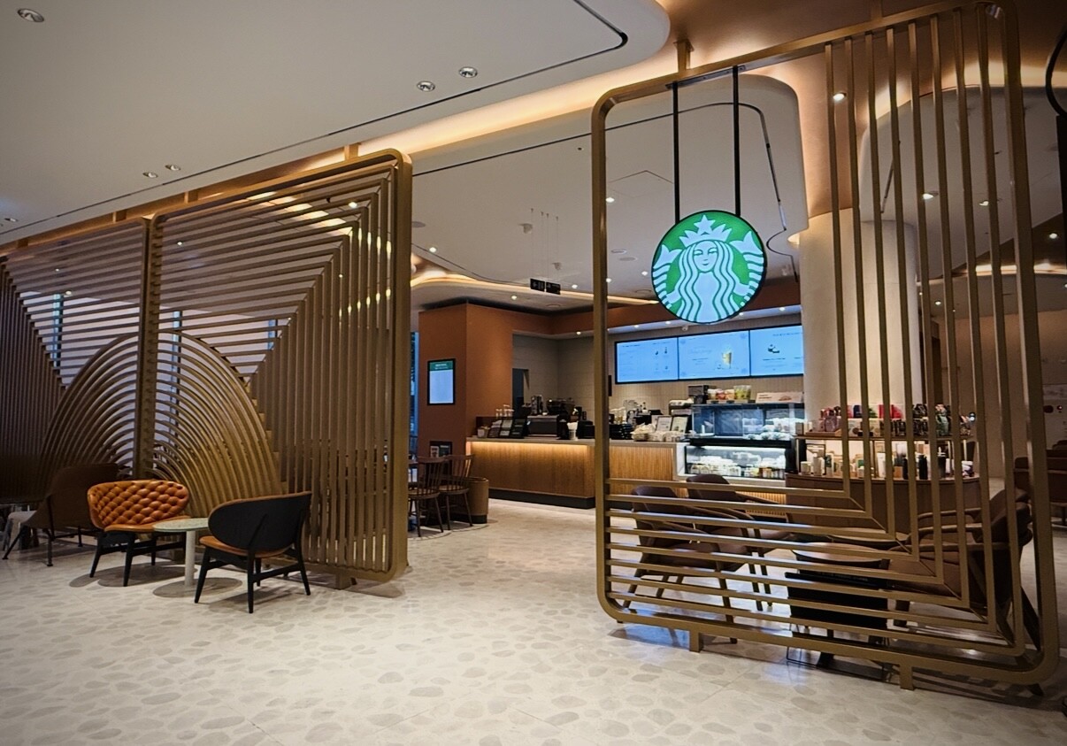 Starbucks Gangnam Chayeoseong Hospital — photo 4