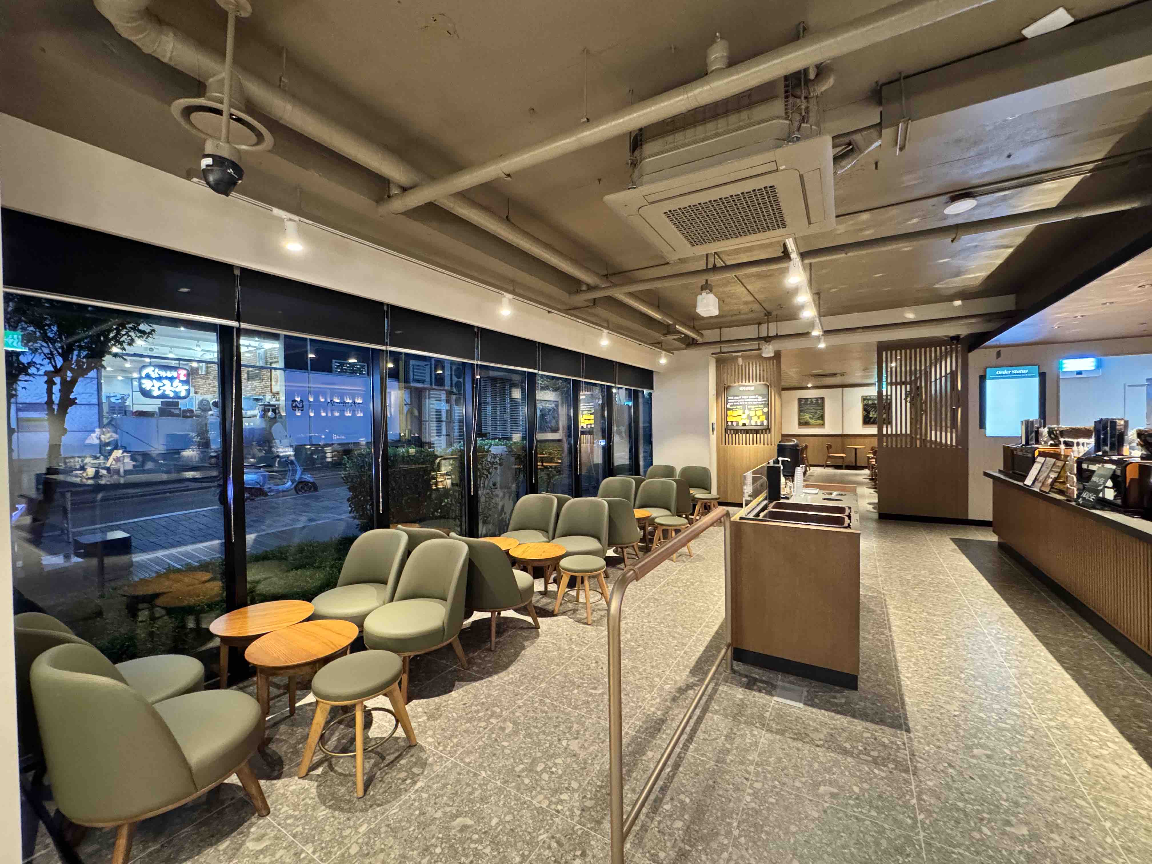 Starbucks Daechi Seolleung — photo 3