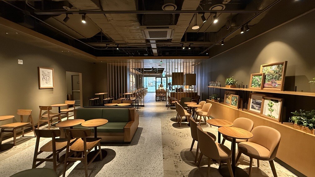 Starbucks Wangsimni Station Building 3F — photo 4