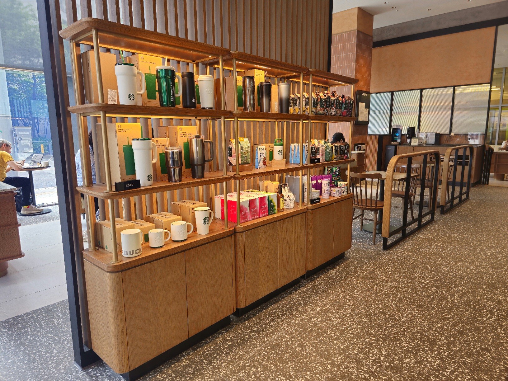 Starbucks Gupabal Station — photo 3