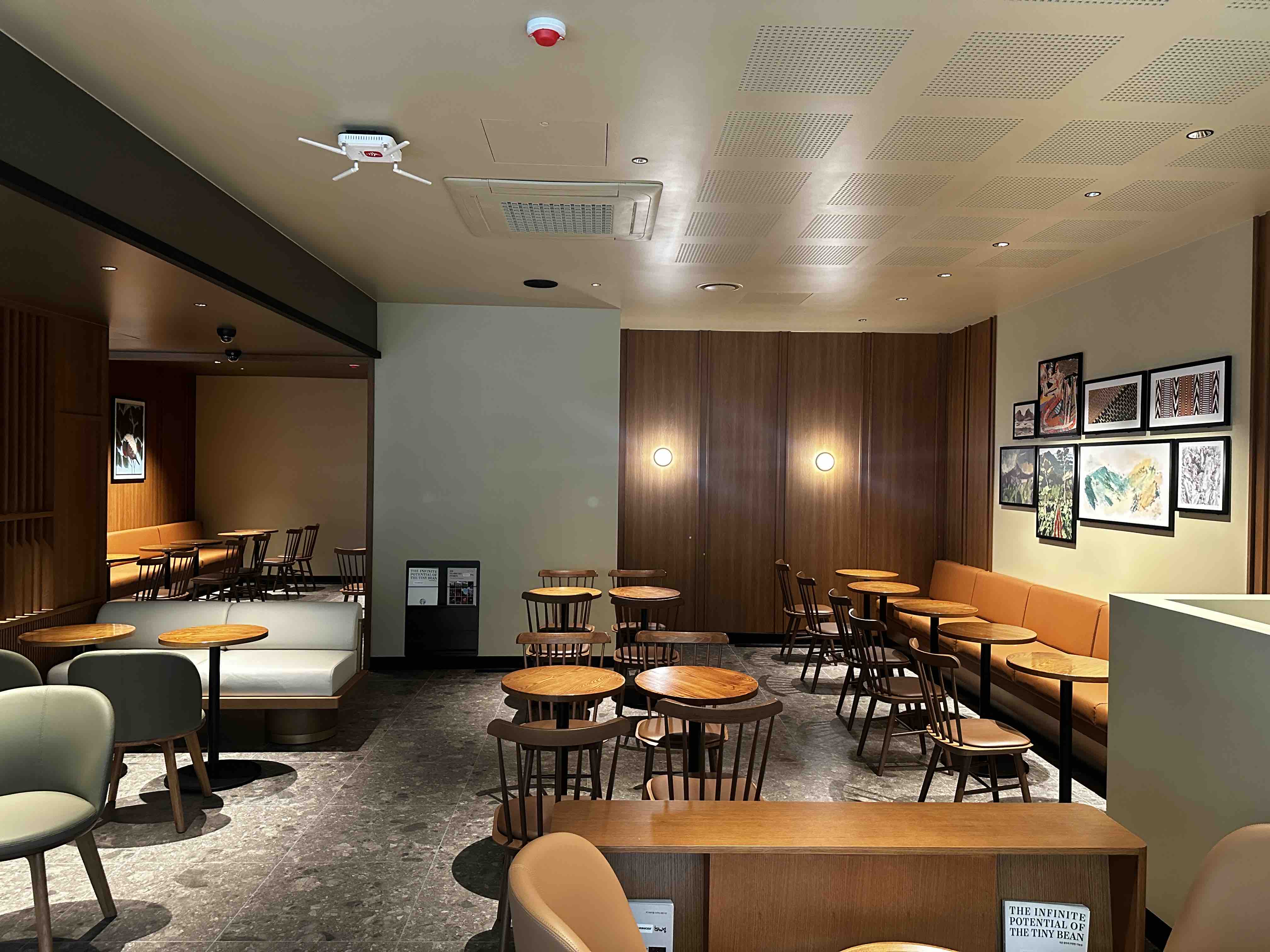 Starbucks Hwajeong — photo 3