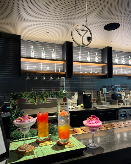 Starbucks Bucheon Sin Jung-dong Station — photo 2