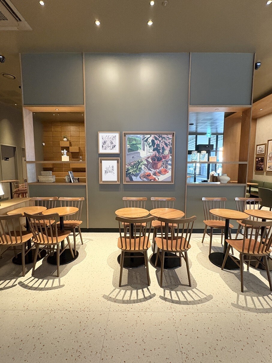 Starbucks Yeongdeungpo KT — photo 5